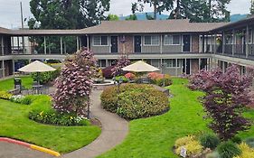 Village Inn Springfield 2*